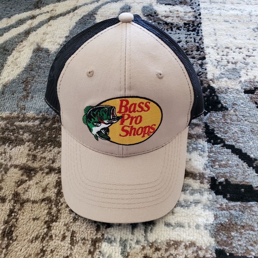 Bass Pro snapback